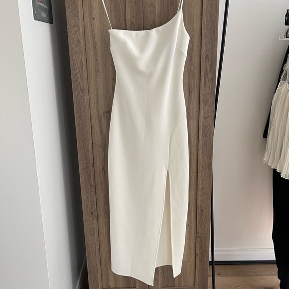 Bec & Bridge Dresses & Skirts - BEC & BRIDE FLEUR ASYMMETRICAL MIDI DRESS IN IVORY SIZE US 4